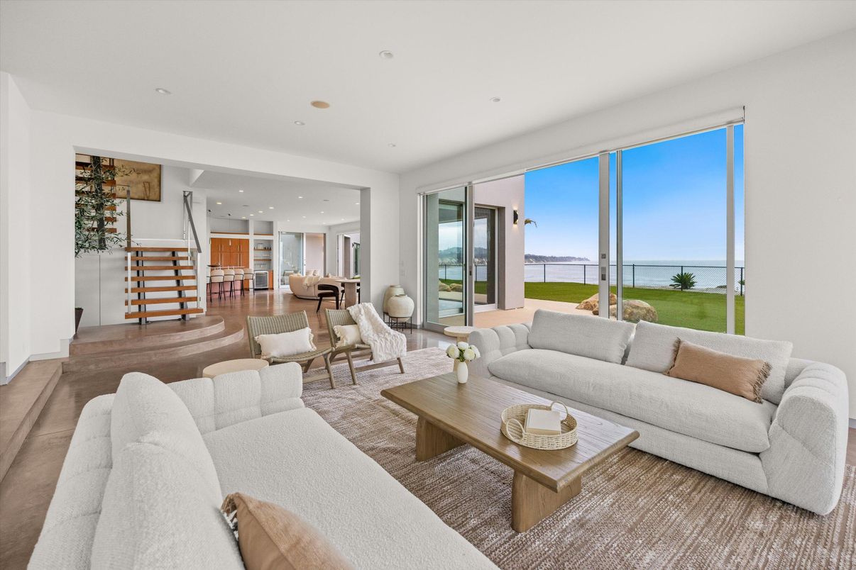 Interior, Living room, Recessed Lighting, Water, Wood Texture Flooring