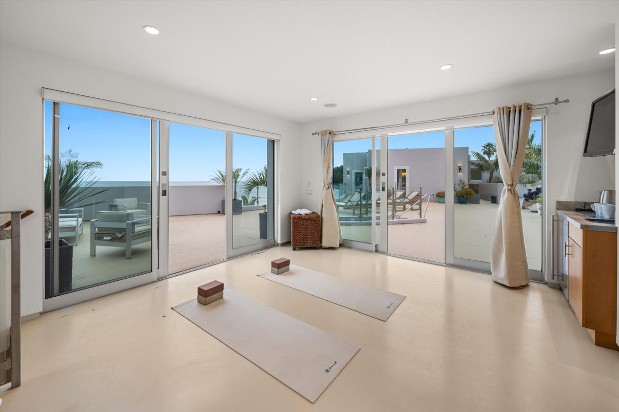 Interior, Recessed Lighting, Water