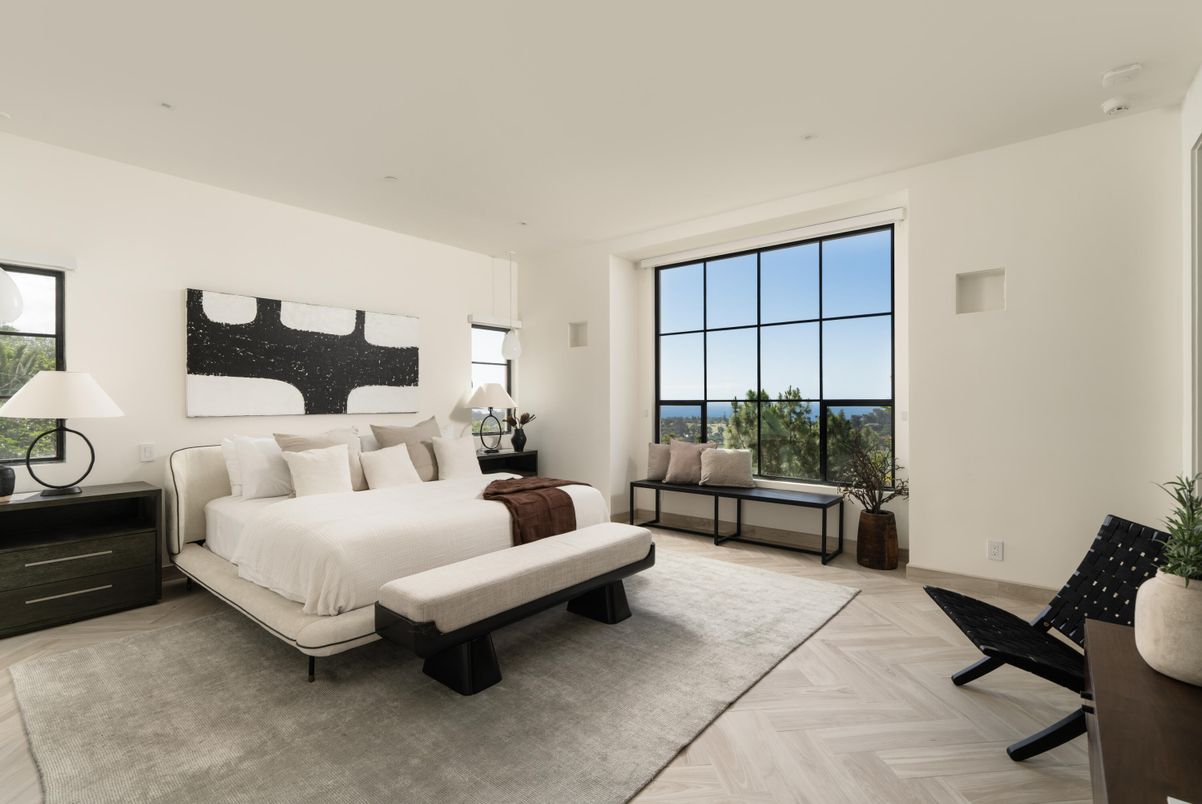 Bedroom, Interior, Pendant Lights, Water, Wood Texture Flooring