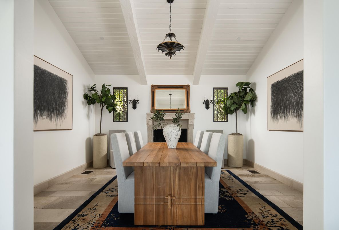 Dining room, Interior