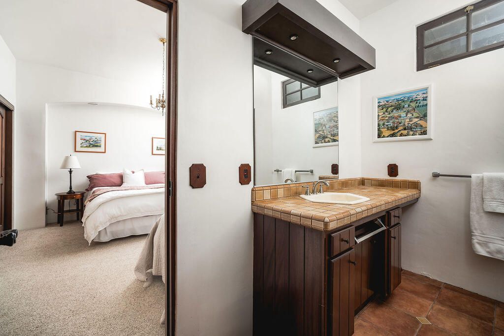 Bathroom, Bedroom, Interior, Tile Countertops