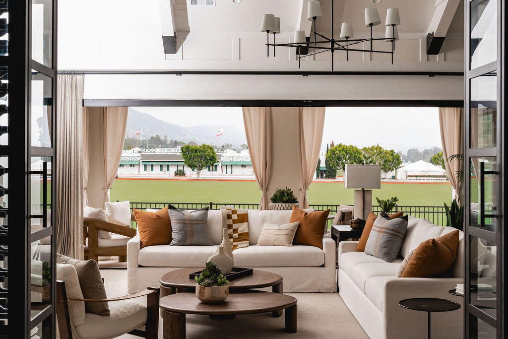 Chandelier, Interior, Living room