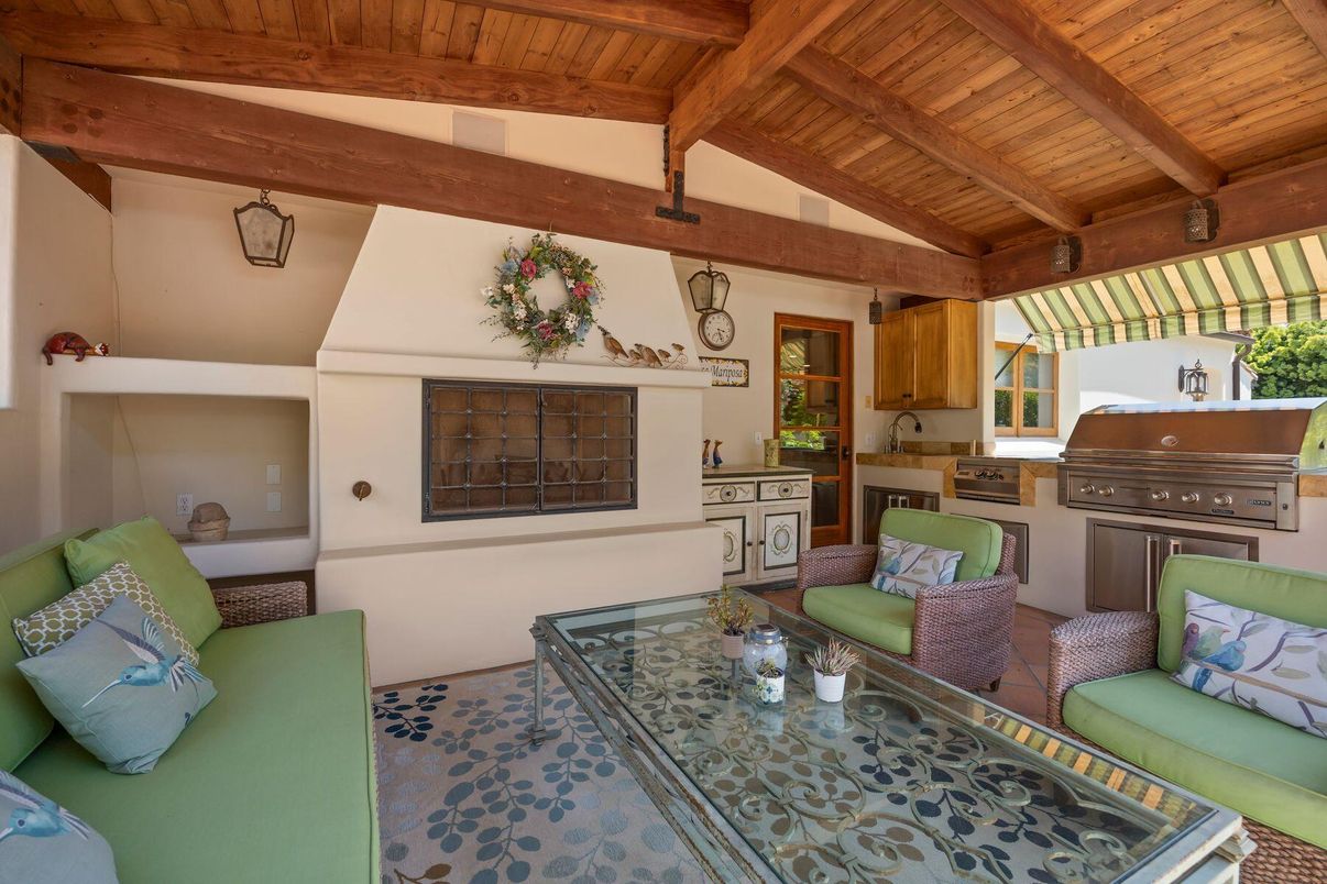 Exterior, Interior, Living room, Wooden Beams, Wooden Ceilings