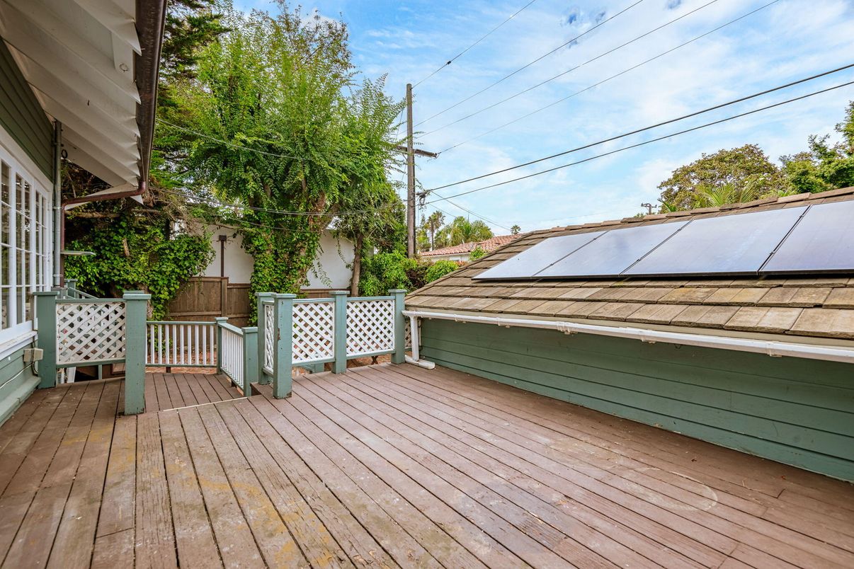 Exterior, Solar Panels