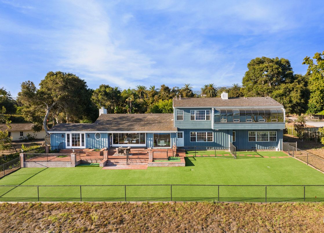 Backyard, Exterior, Facade, Raised Ranch