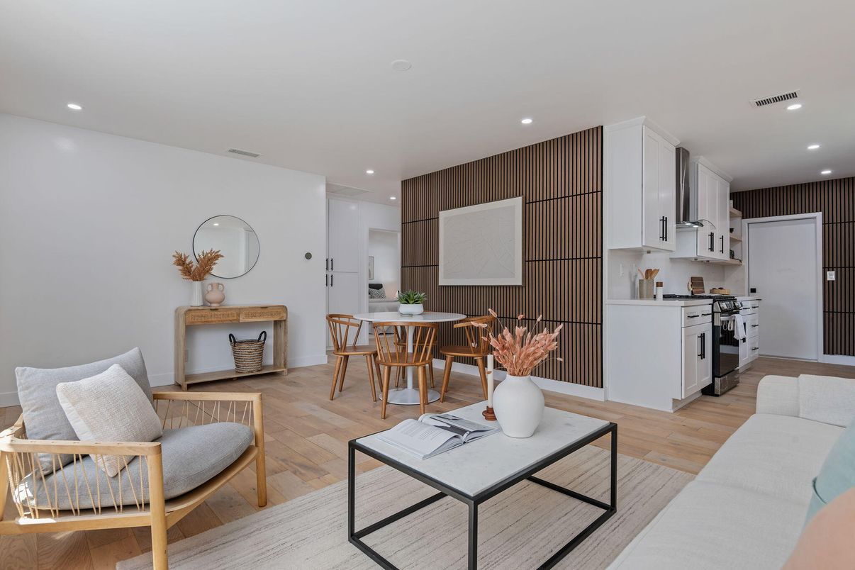 Dining room, Interior, Kitchen, Recessed Lighting, Wood Texture Flooring