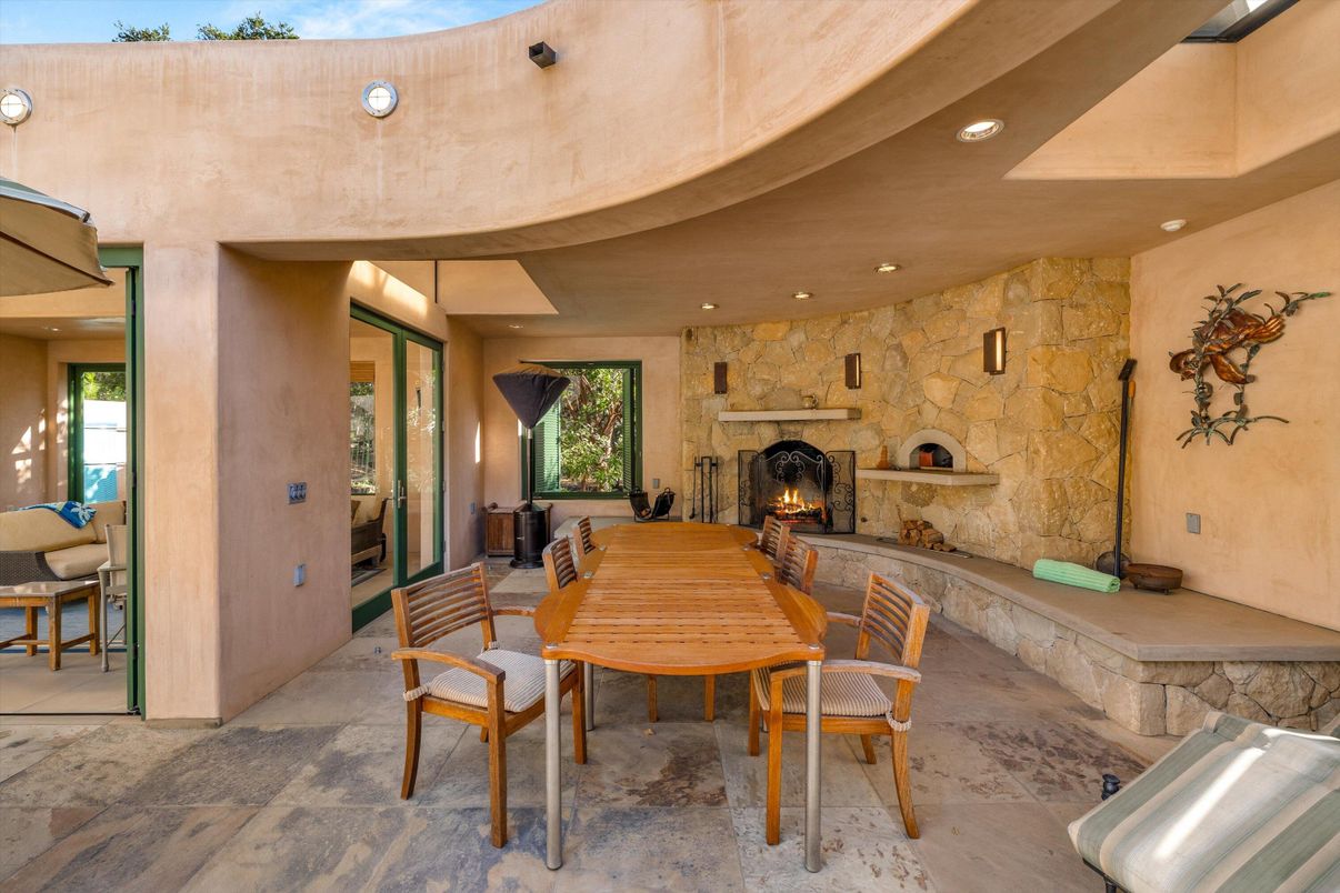 Exterior, Fireplace