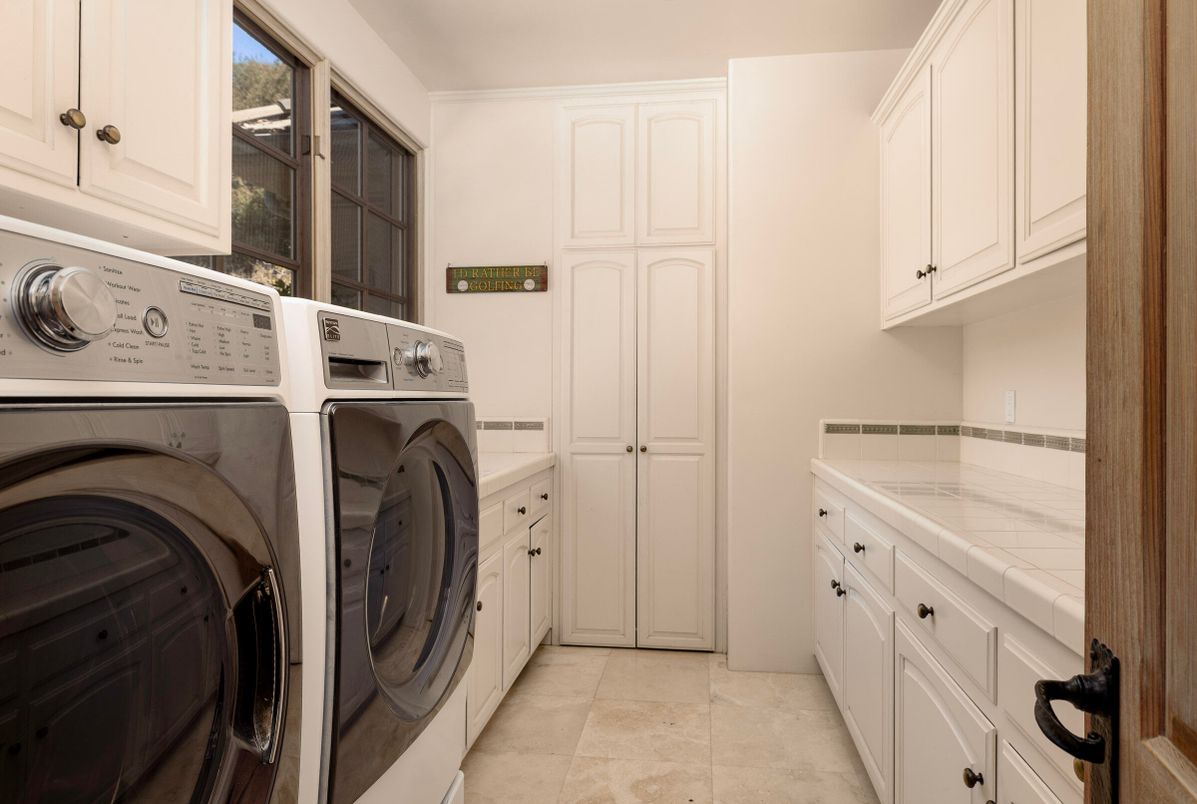 Interior, Washer
