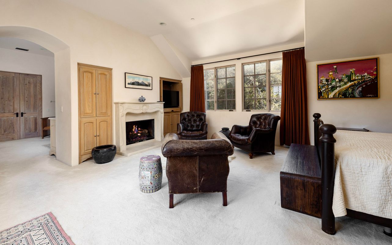 Fireplace, Interior, Living room, Recessed Lighting