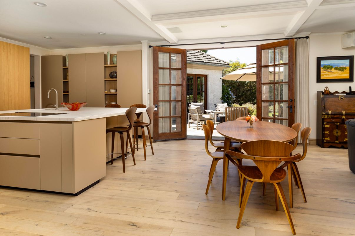 Dining room, Interior, Kitchen, Recessed Lighting, Wood Texture Flooring