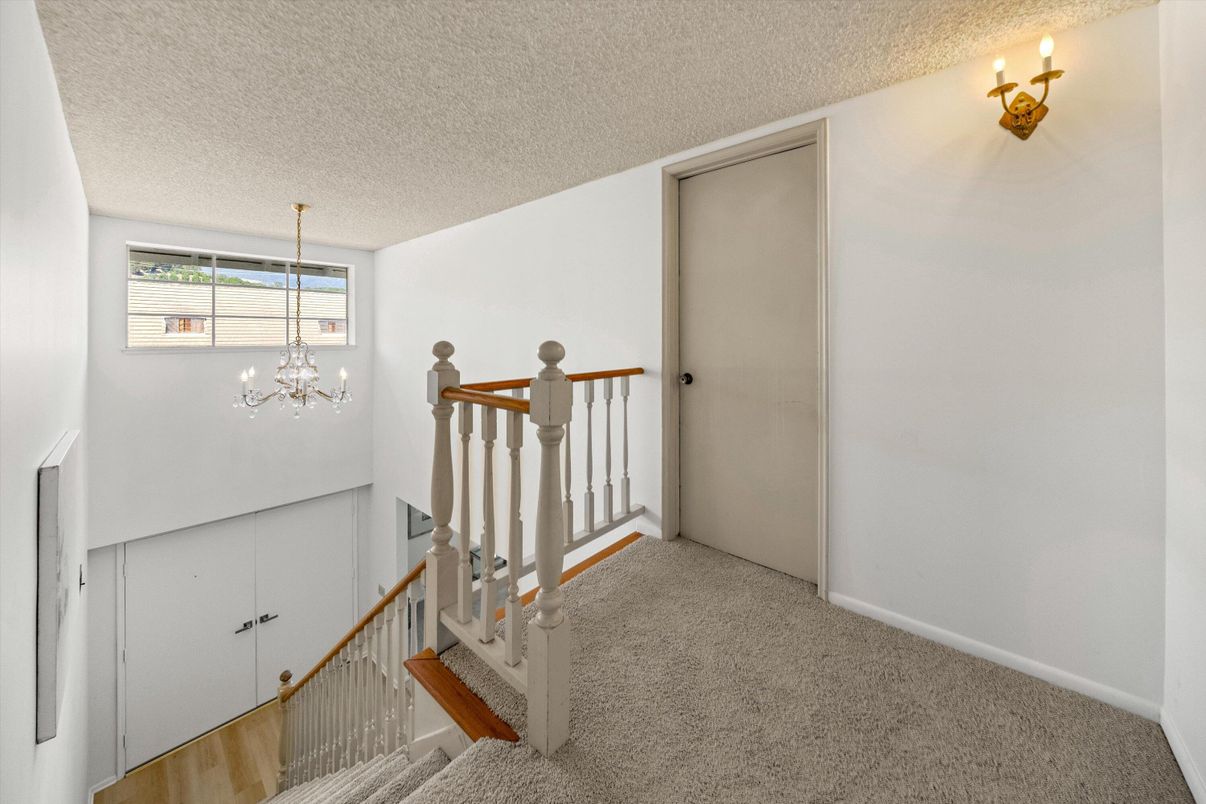 Chandelier, Interior