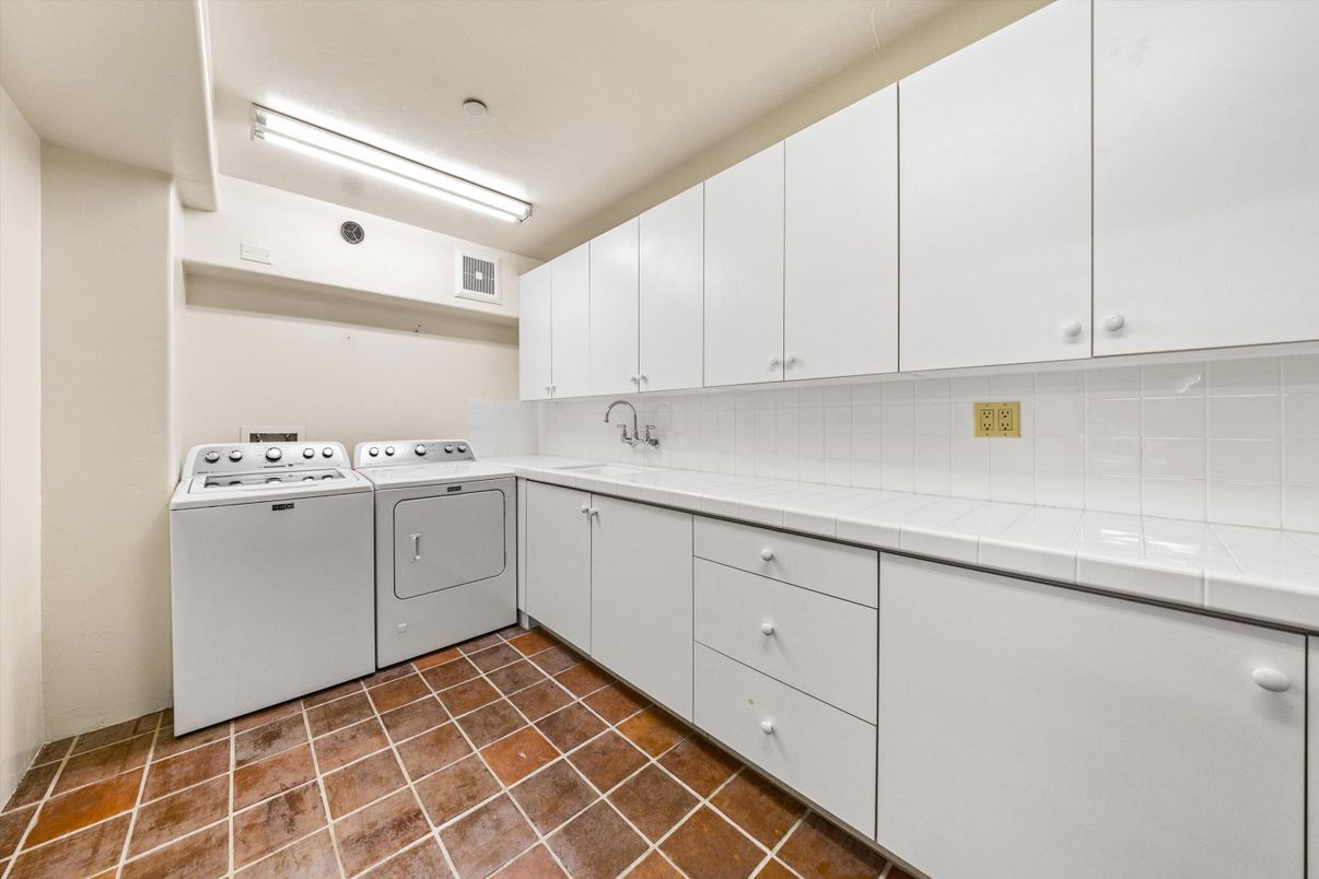 Interior, Washer