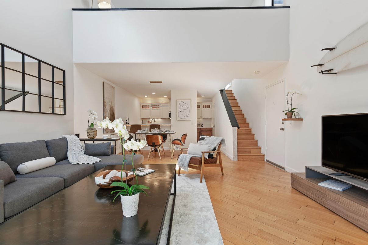 Dining room, Interior, Kitchen, Living room, Pendant Lights, Recessed Lighting, Wood Texture Flooring