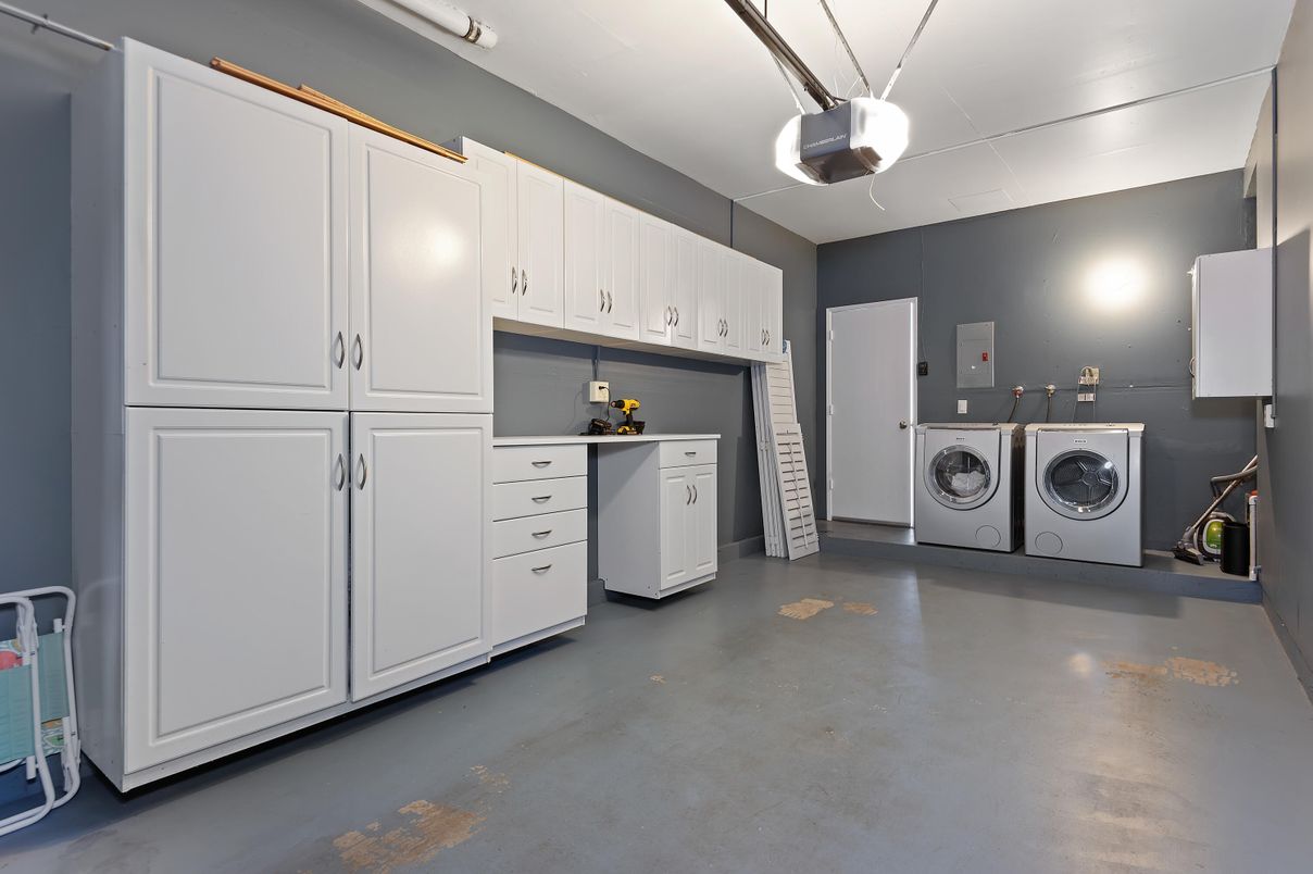 Garage, Interior, Washer