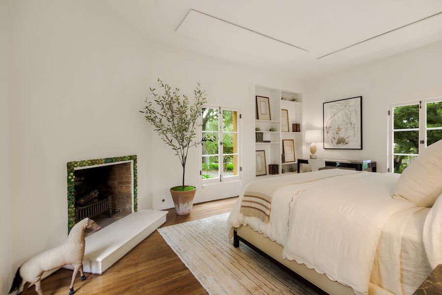 Bedroom, Fireplace, Interior, Wood Texture Flooring