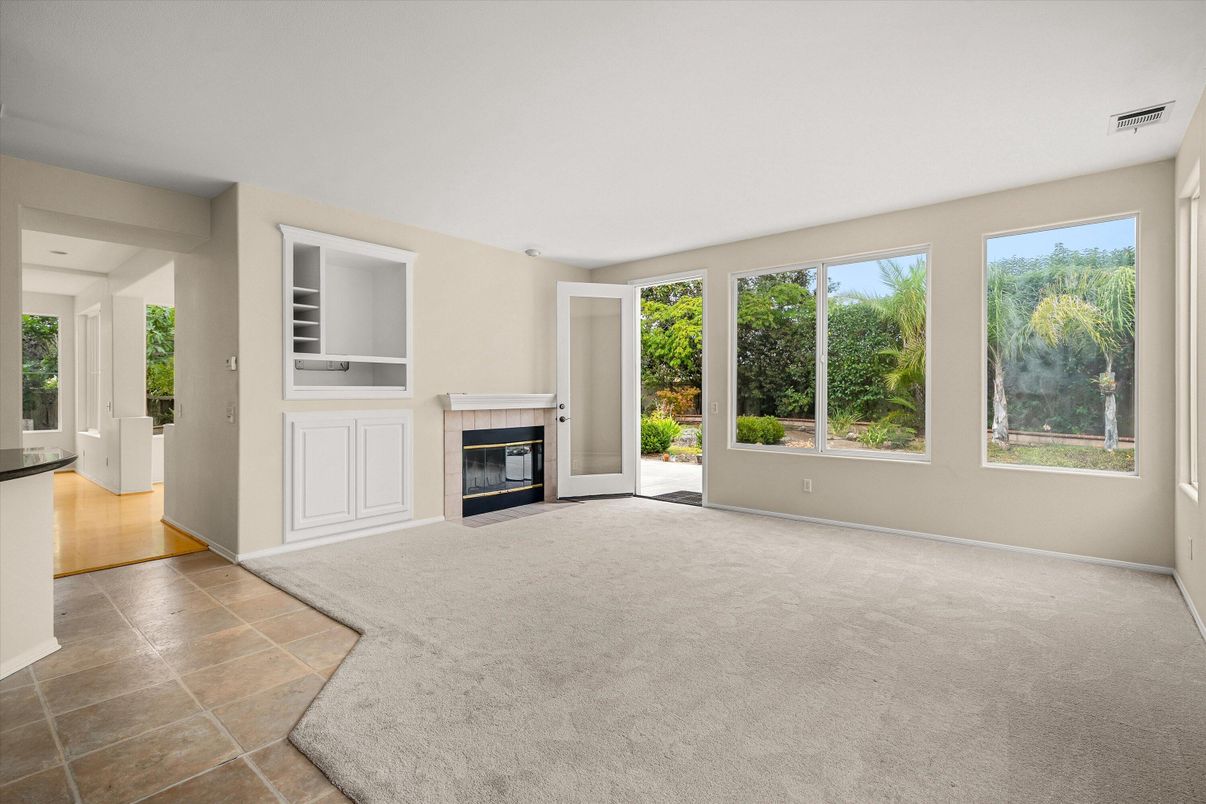 Empty room, Fireplace, Interior