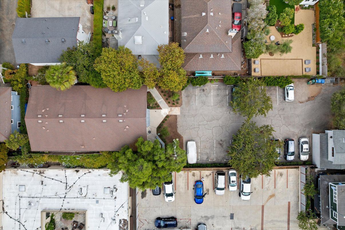 Exterior, Drone