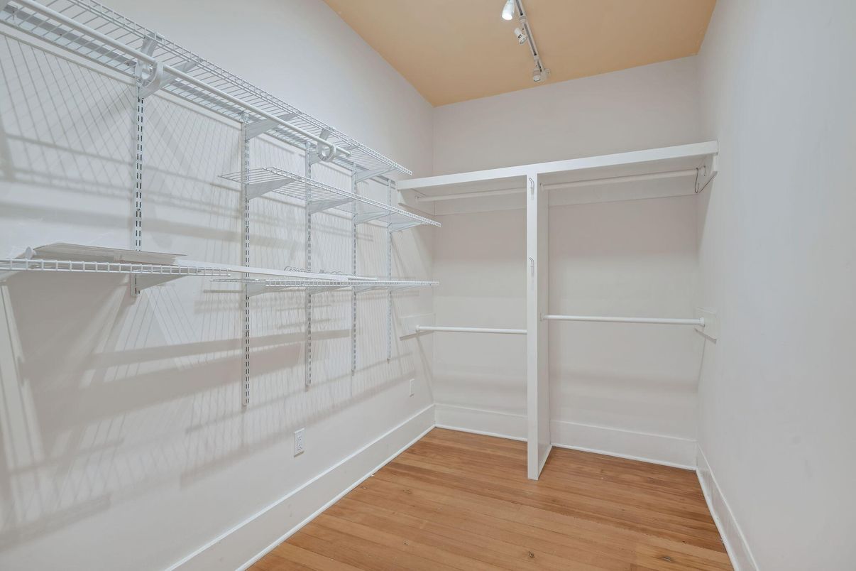 Interior, Walk-in Closets, Wood Texture Flooring