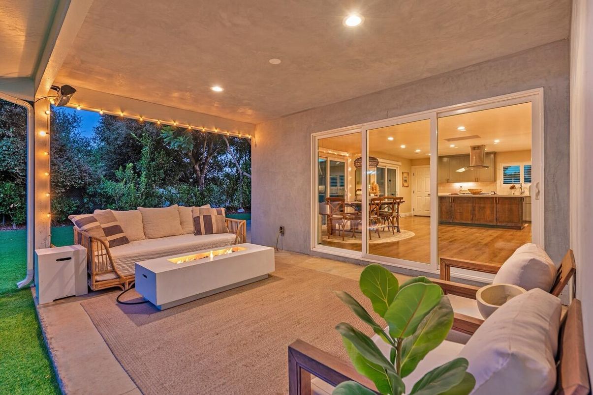 Exterior, Recessed Lighting