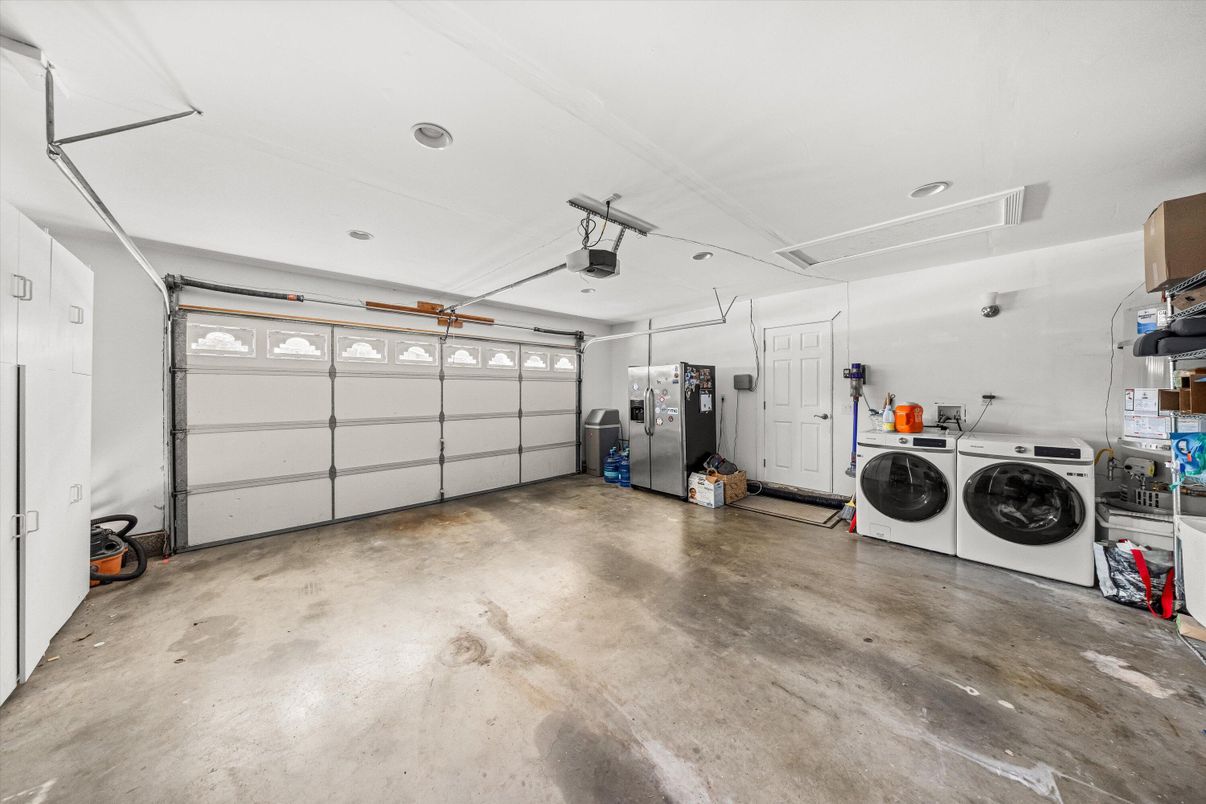 Garage, Interior, Washer