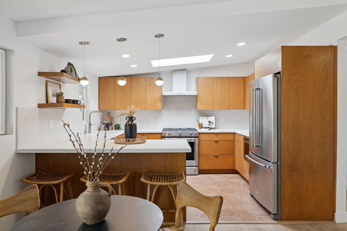 Interior, Kitchen, Pendant Lights, Recessed Lighting, Stainless Steel Appliances