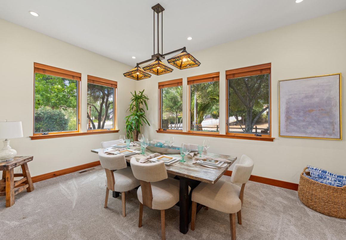 Dining room, Interior, Pendant Lights, Recessed Lighting