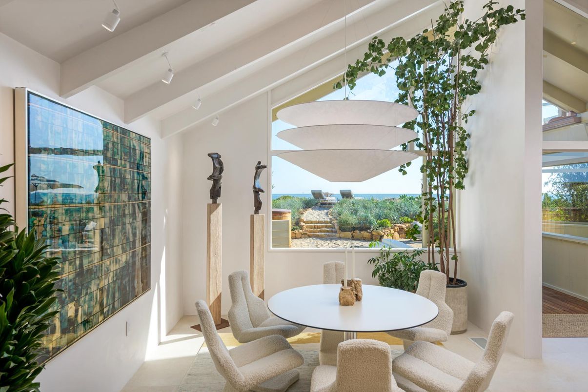 Dining room, Interior