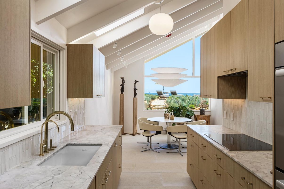 Dining room, Interior, Kitchen, Pendant Lights, Water