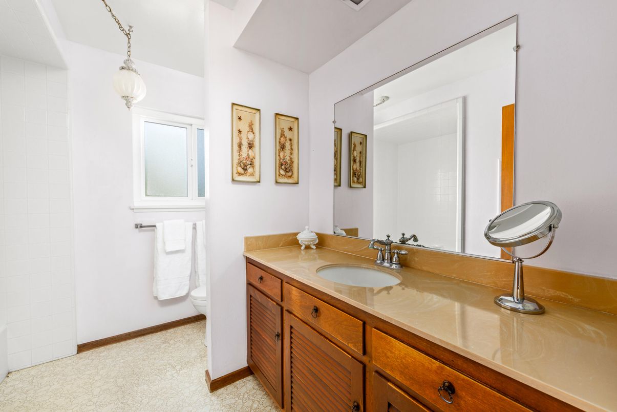 Bathroom, Interior, Pendant Lights