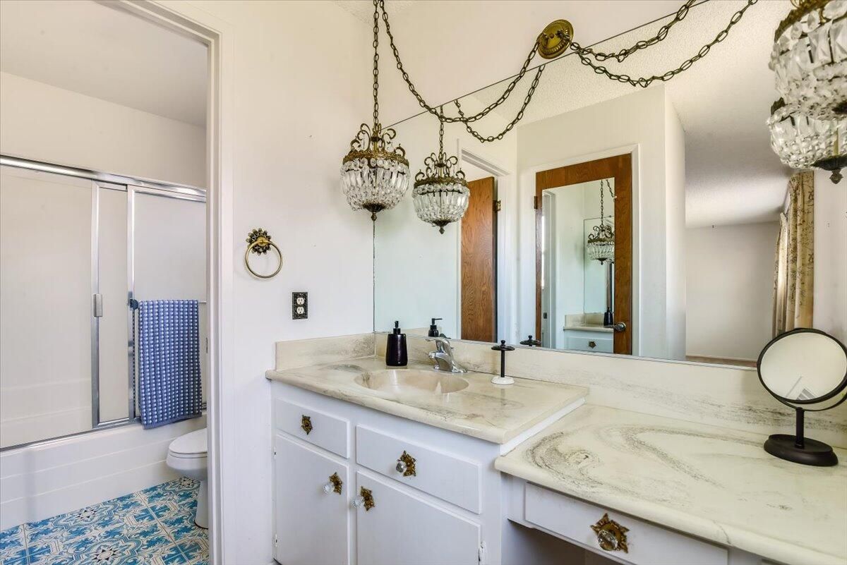 Bathroom, Interior, Pendant Lights