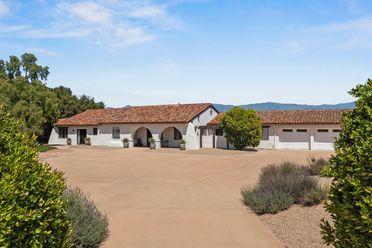 Attached, Exterior, Facade, Spanish Mediterranean