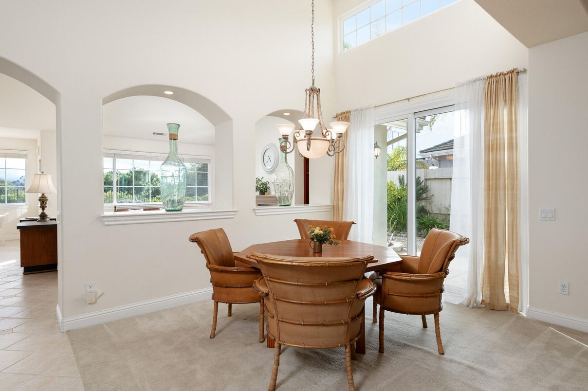 Chandelier, Dining room, Interior, Pendant Lights, Recessed Lighting