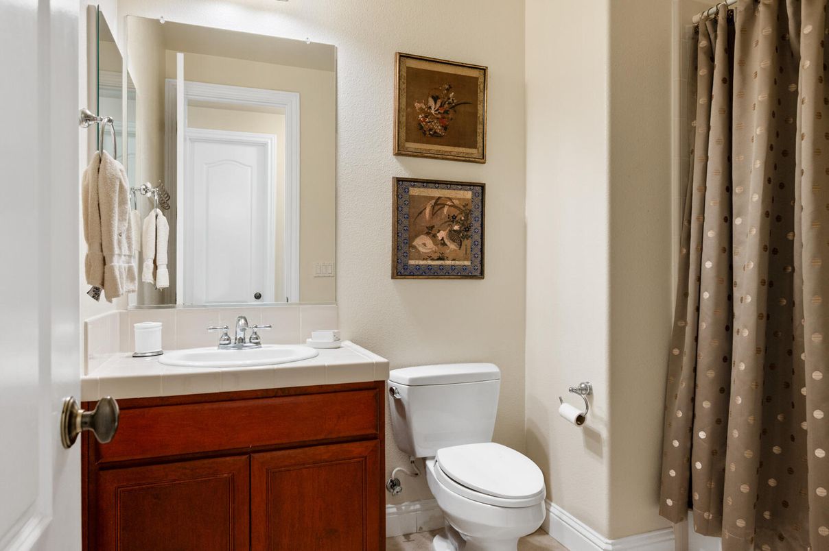 Bathroom, Interior, Tile Countertops