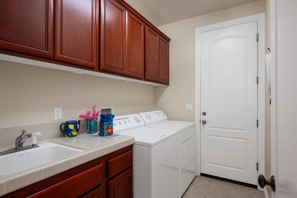Interior, Washer