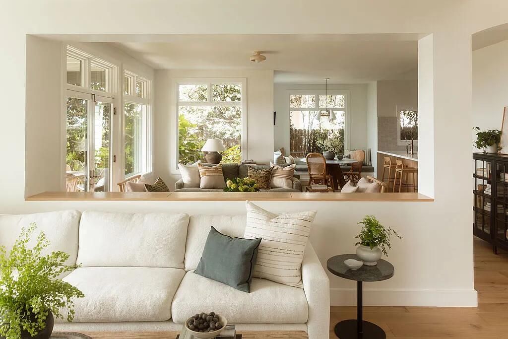 Dining room, Interior, Living room, Pendant Lights, Wood Texture Flooring