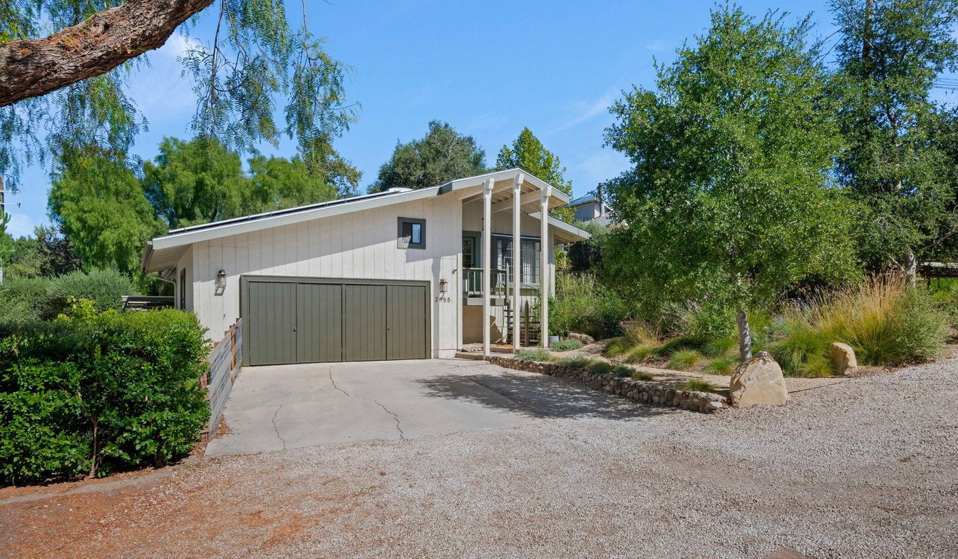 Detached Garage, Exterior