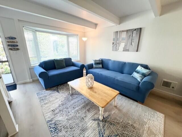Interior, Living room, Pendant Lights, Wood Texture Flooring