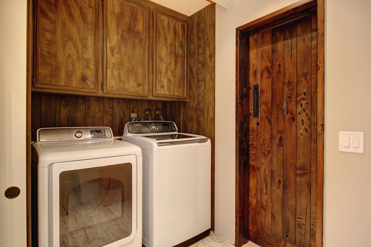 Interior, Washer, Wooden Walls