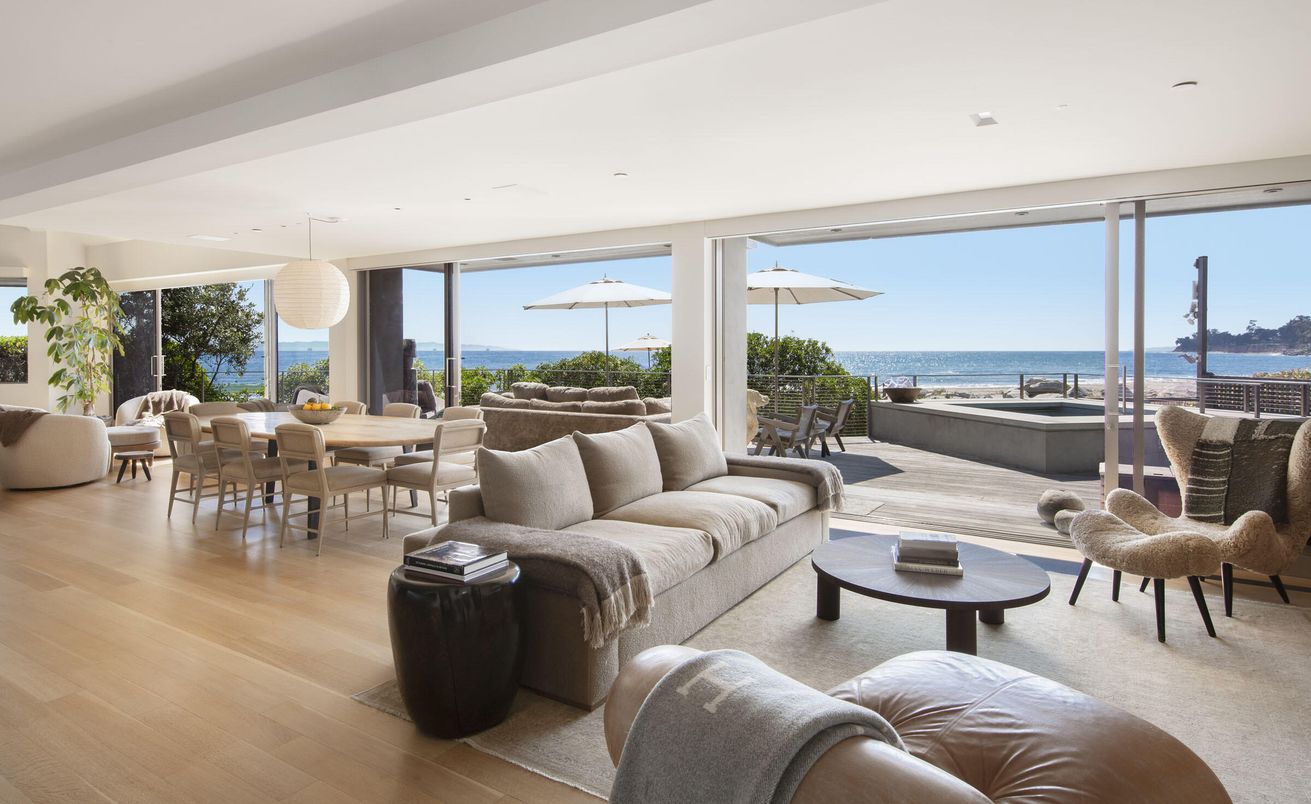 Dining room, Interior, Living room, Pendant Lights, Recessed Lighting, Water, Wood Texture Flooring