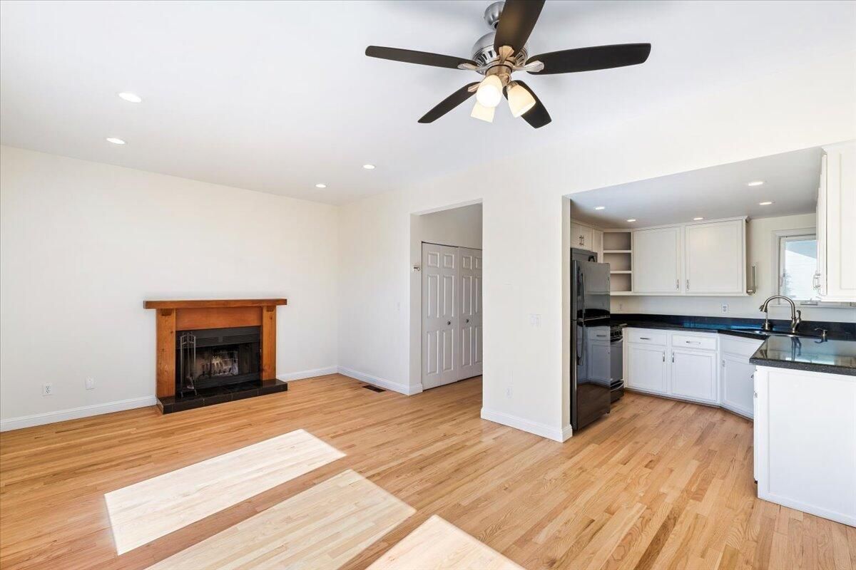 Fireplace, Interior, Kitchen, Recessed Lighting, Wood Texture Flooring