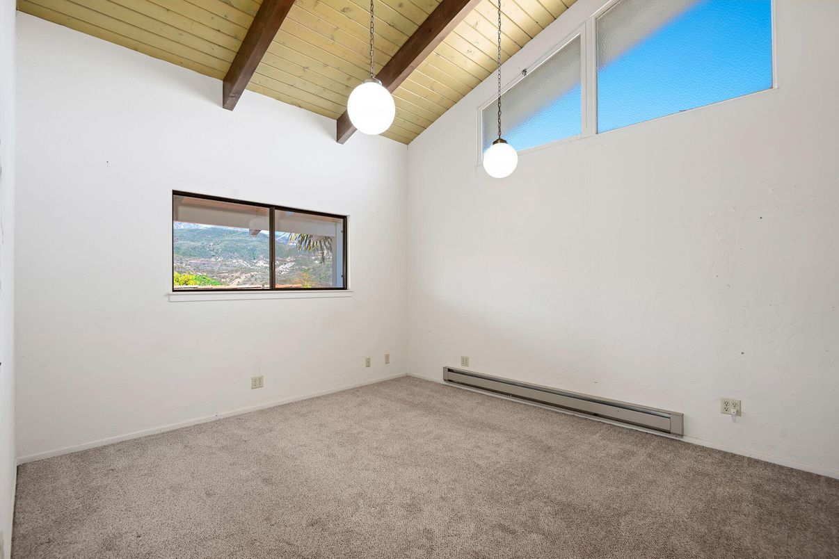 Empty room, Interior, Pendant Lights, Wooden Beams, Wooden Ceilings