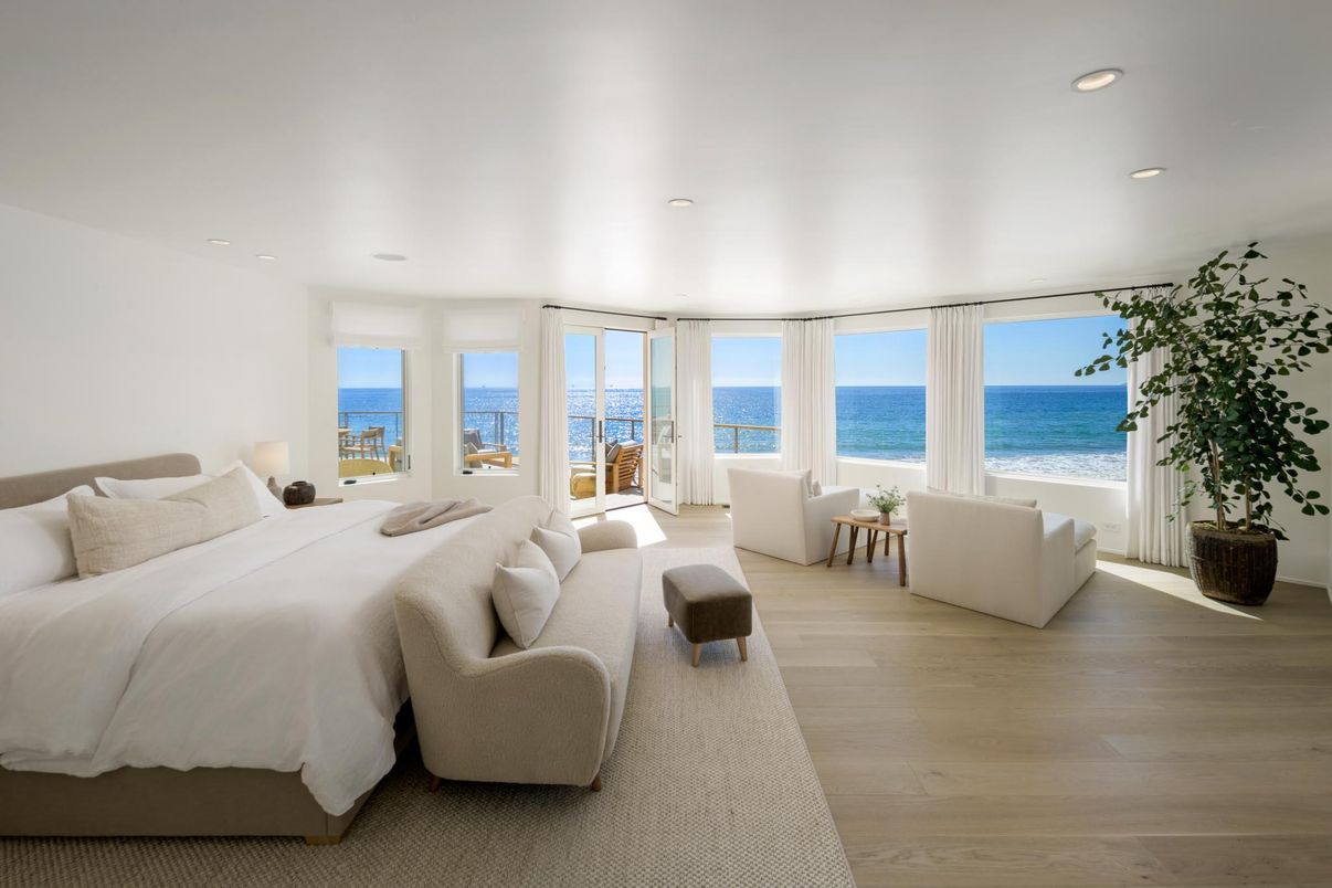 Bedroom, Interior, Recessed Lighting, Water, Wood Texture Flooring