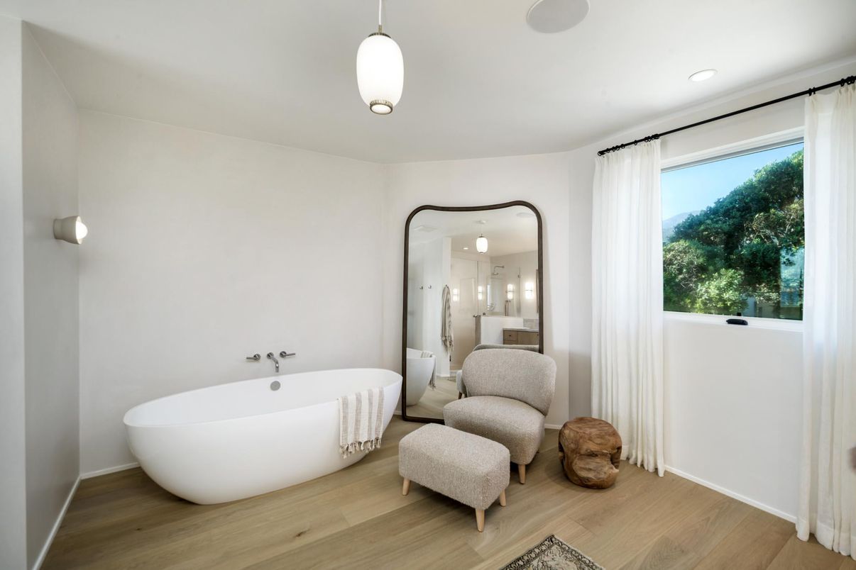 Bathroom, Free Standing Baths, Glass Shower, Interior, Pendant Lights, Recessed Lighting, Wood Texture Flooring
