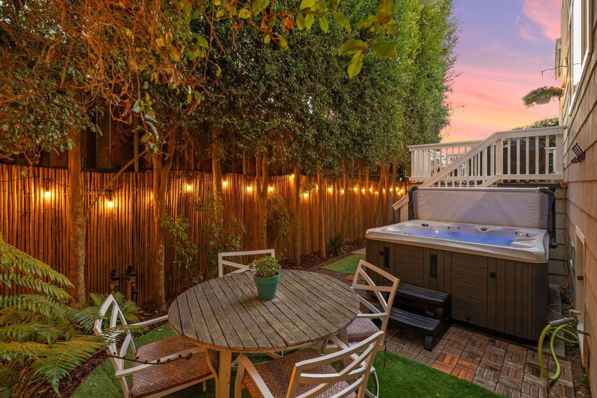 Exterior, Hot Tub