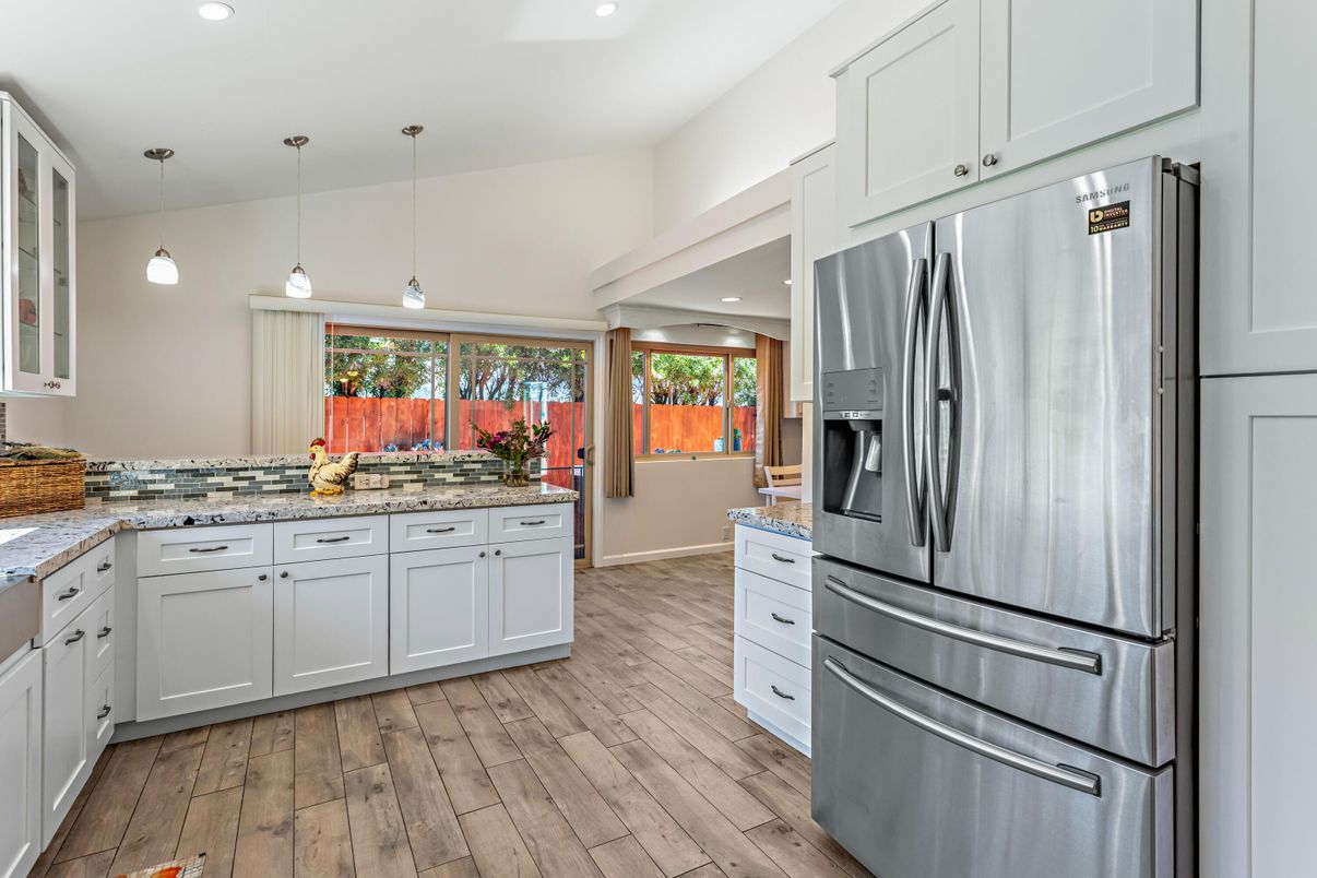 Interior, Kitchen, Pendant Lights, Recessed Lighting, Wood Texture Flooring