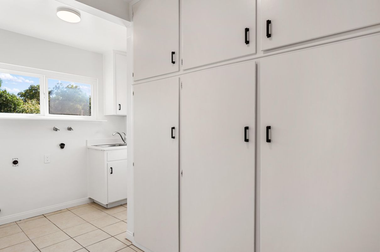 Interior, Recessed Lighting, Washer