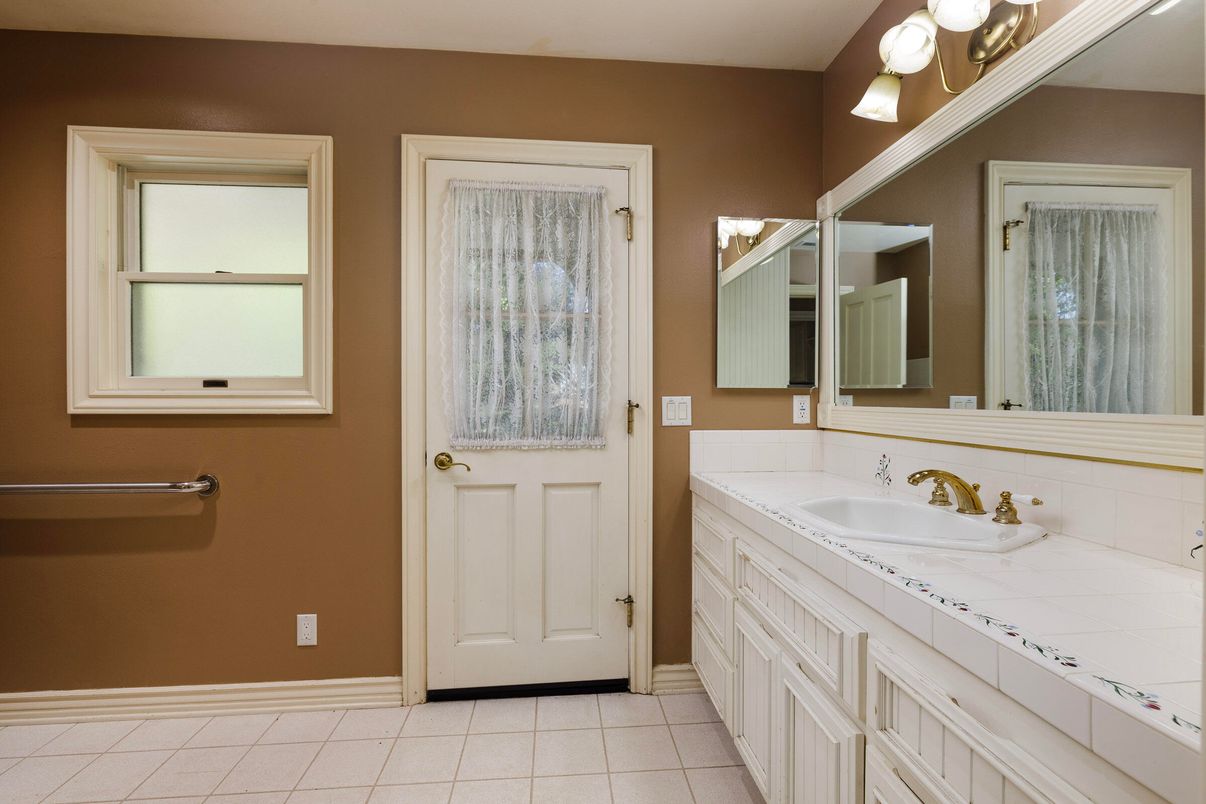 Bathroom, Dual Sink Vanities, Interior, Tile Countertops