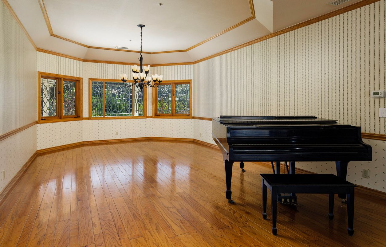 Chandelier, Interior, Piano, Wood Texture Flooring