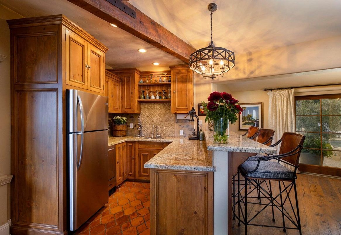 Chandelier, Interior, Kitchen, Pendant Lights, Recessed Lighting, Stainless Steel Appliances