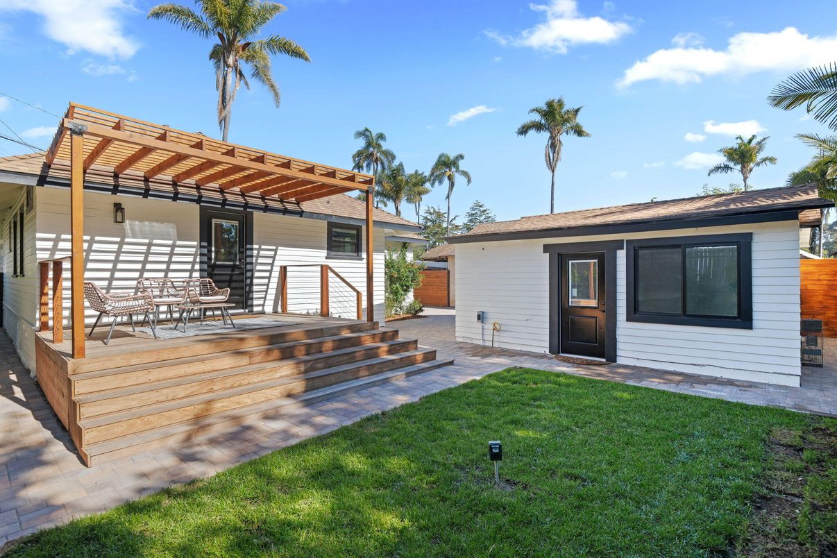 Backyard, Exterior